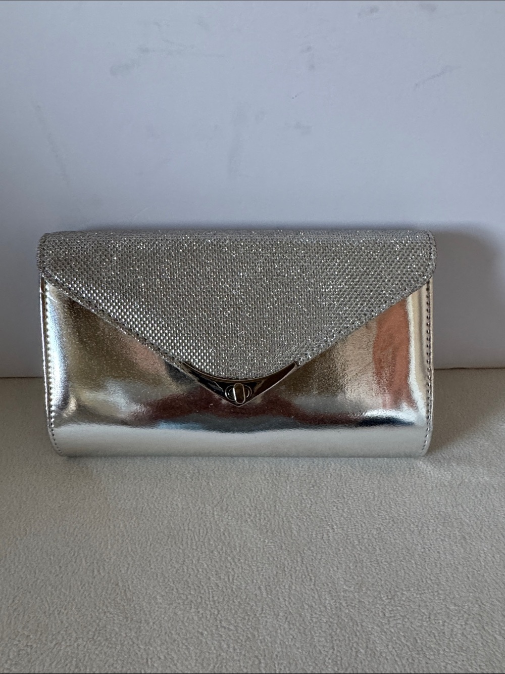 Fioni Night Formal Clutch Purse Shimmering Silver Turnlock Envelope W/Crossbody
